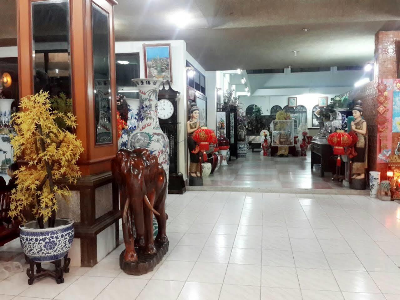 Thairungruang Hotel Surat Thani Exterior photo