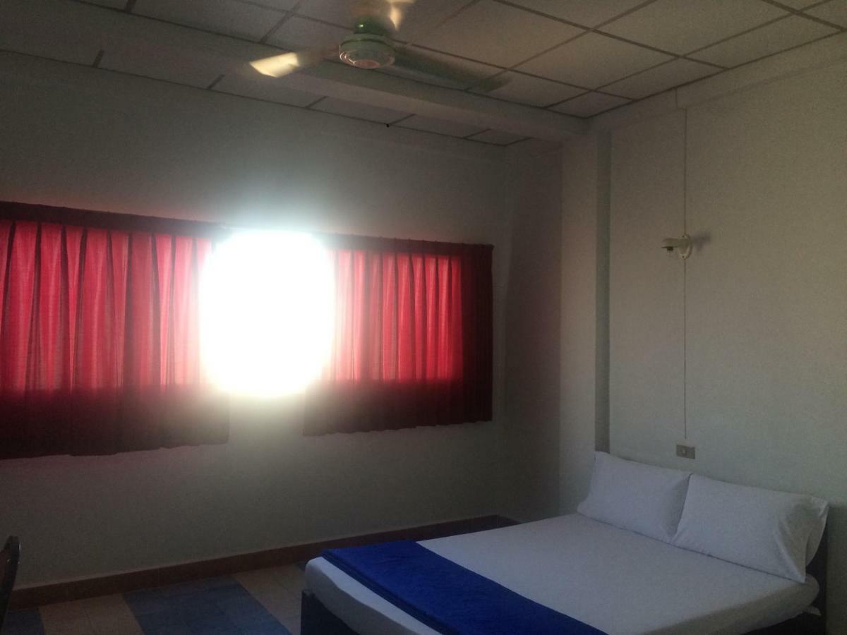 Thairungruang Hotel Surat Thani Exterior photo